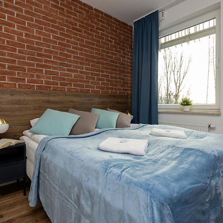 Stacja Wola Apartments With Parking By Noclegi Renters Warszawa Eksteriør billede