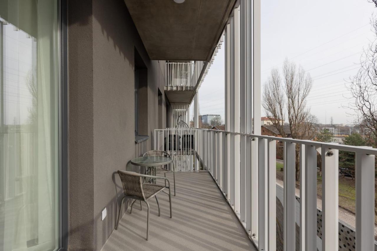 Stacja Wola Apartments With Parking By Noclegi Renters Warszawa Eksteriør billede