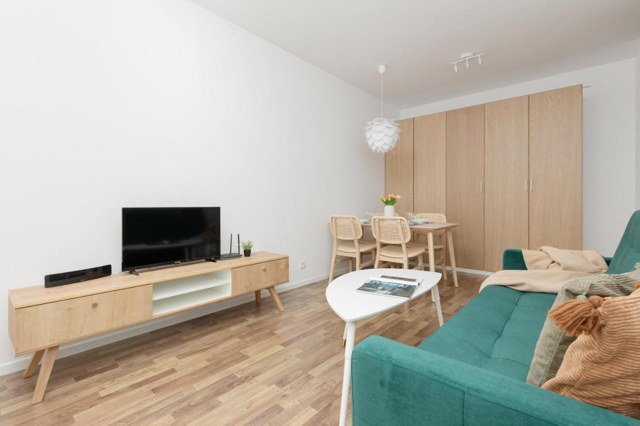 Stacja Wola Apartments With Parking By Noclegi Renters Warszawa Eksteriør billede