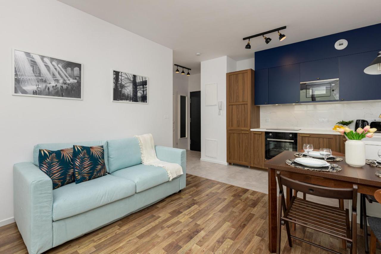 Stacja Wola Apartments With Parking By Noclegi Renters Warszawa Eksteriør billede