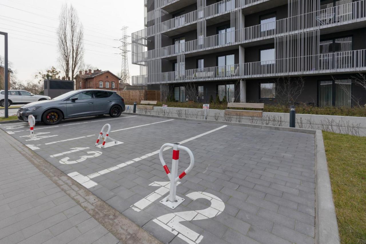 Stacja Wola Apartments With Parking By Noclegi Renters Warszawa Eksteriør billede