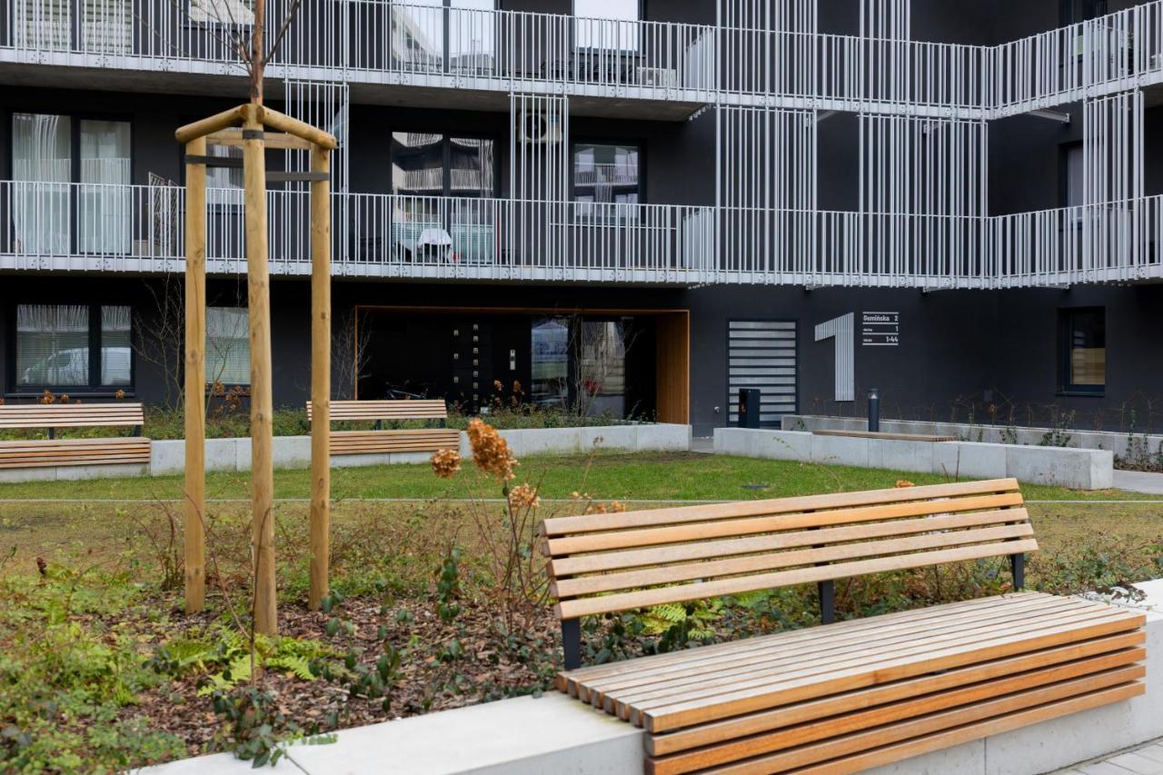 Stacja Wola Apartments With Parking By Noclegi Renters Warszawa Eksteriør billede